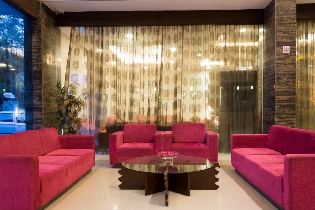 Treatotel Ahmedabad Bagian luar foto