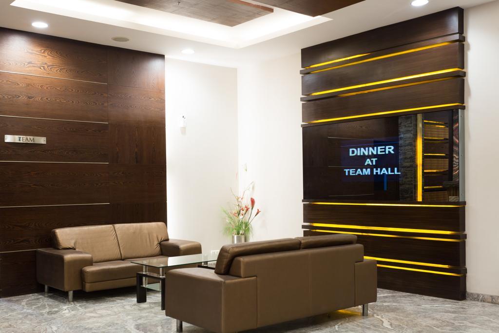 Treatotel Ahmedabad Bagian luar foto