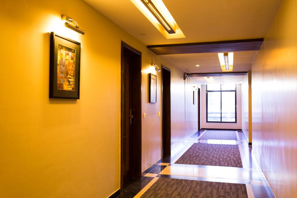 Treatotel Ahmedabad Bagian luar foto