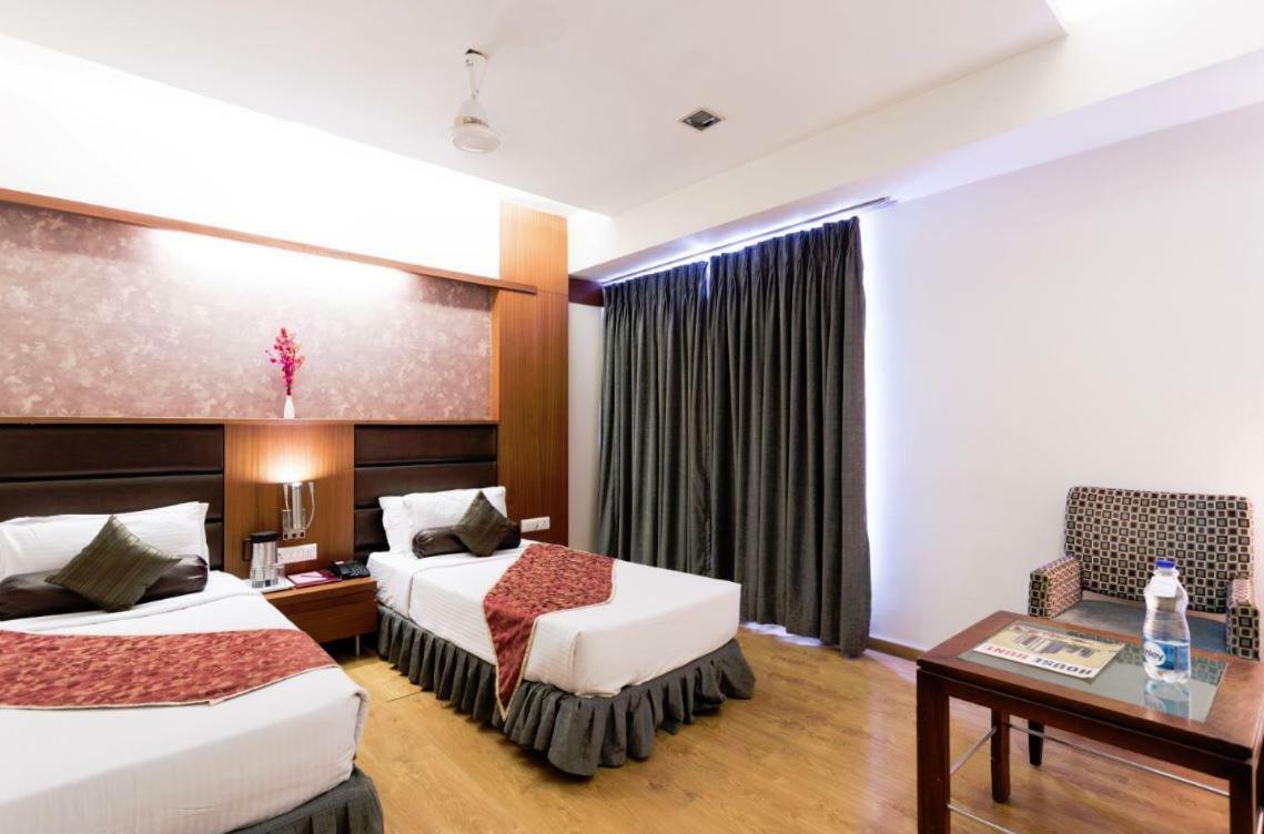 Treatotel Ahmedabad Bagian luar foto